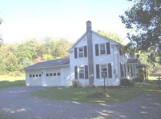 21 Brady Ln, Eagle Bridge, NY 12057