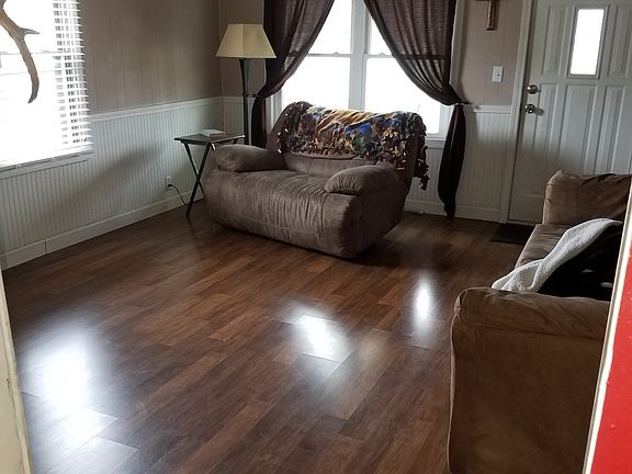 Living room coming from kitc