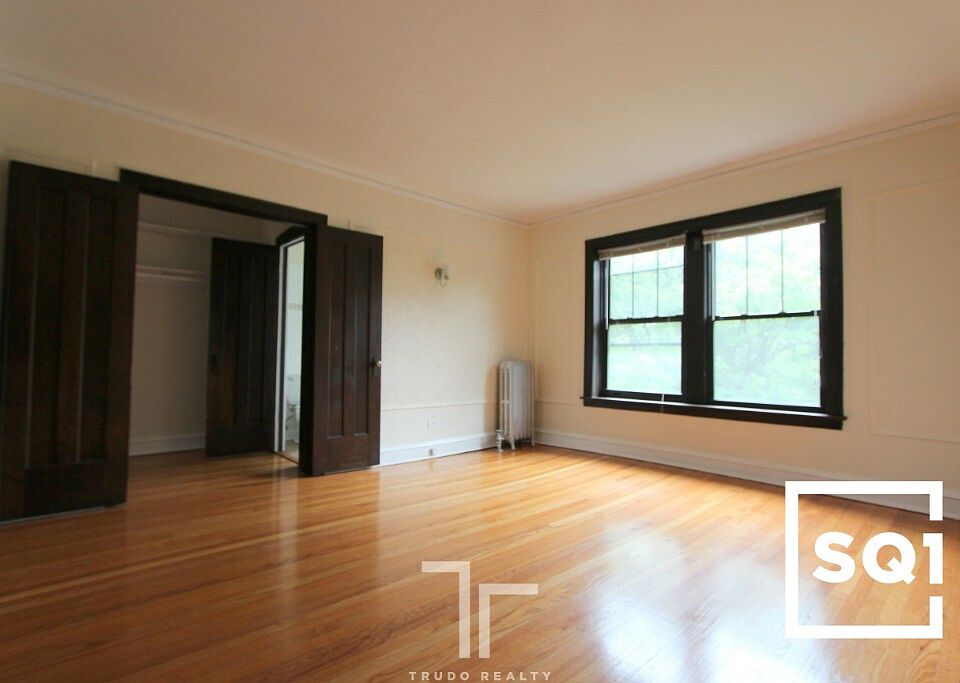 1st image of 4600 N Winchester Ave #1940