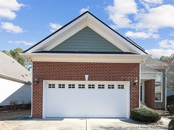 4th image of 98 Cottswold Ln