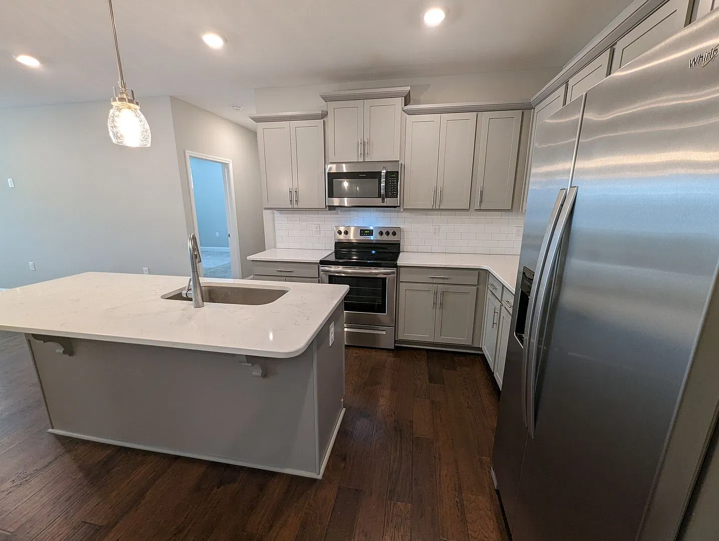 Available Now! 2-Bed/2-Bath Condo In Franklin — Photo 4