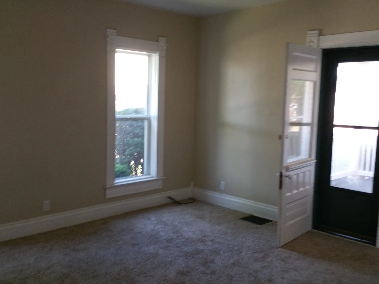 4 bed, 1676 sqft, $1,400 — Photo 2