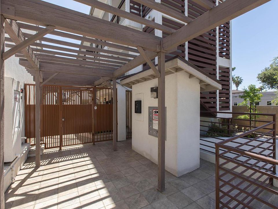 1st image of 480 N Catalina Ave Unit 303
