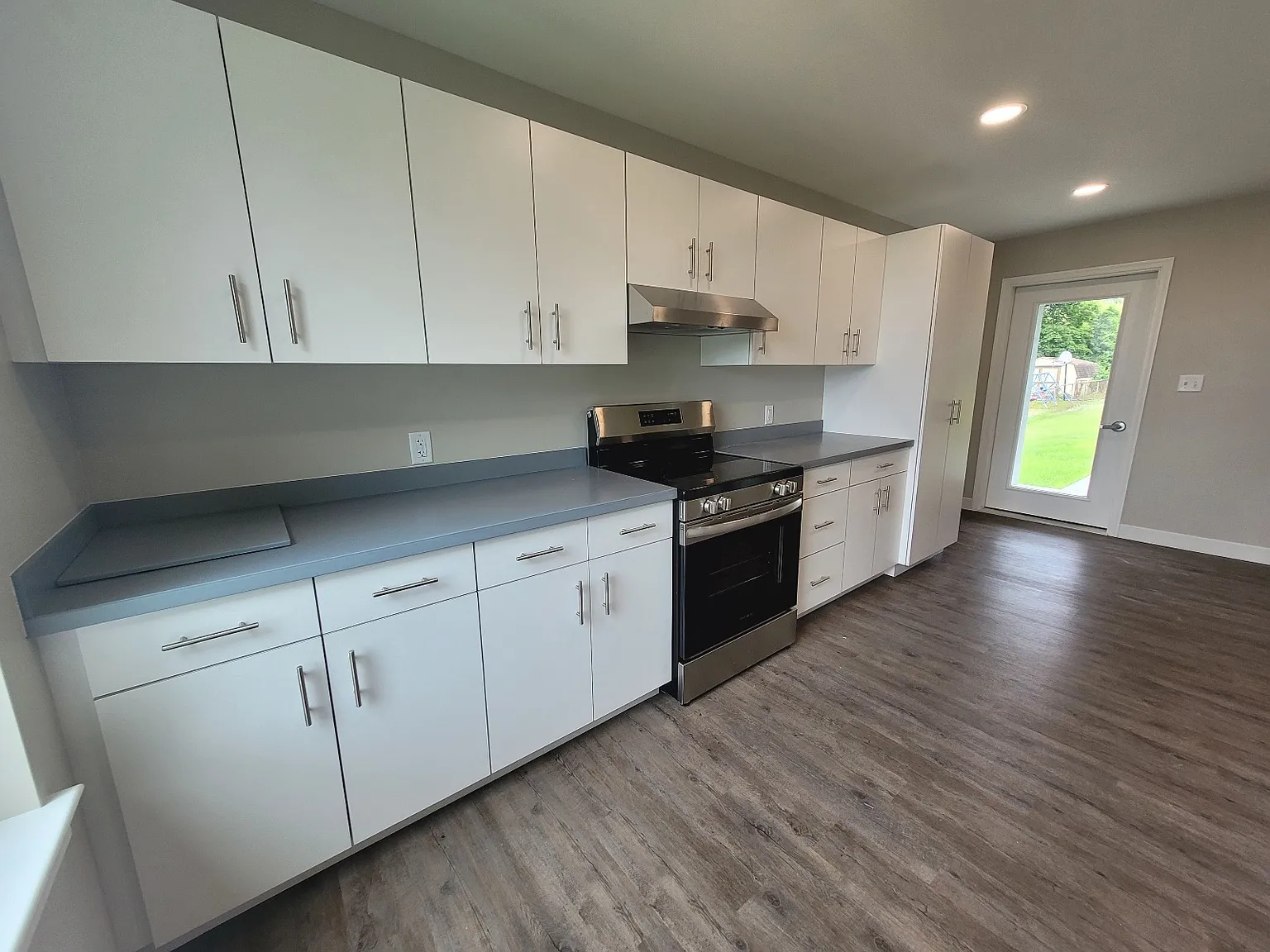 2 bed, 1200 sqft, $1,700 — Photo 4