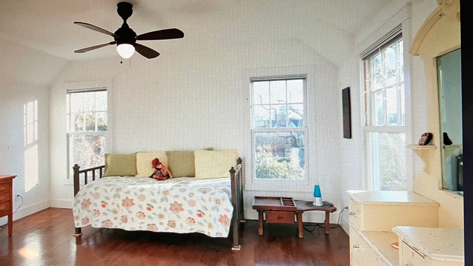 2nd bedroom south and east facing