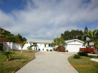 10234 Paradise Blvd, Treasure Island, FL 33706