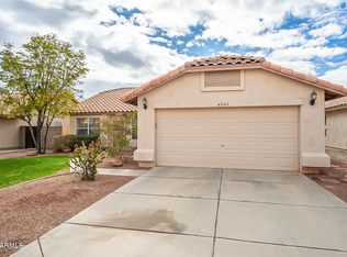 4549 E Thistle Landing Dr, Phoenix, AZ 85044