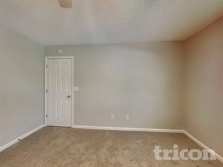 3099 Wavering Ln — Photo 8