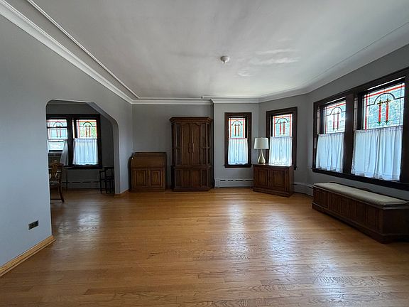 3rd image of 5501 N Parkside Ave