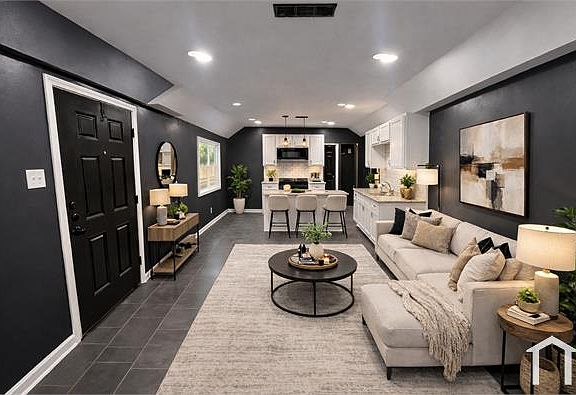 3rd image of 1850 Davis Cir