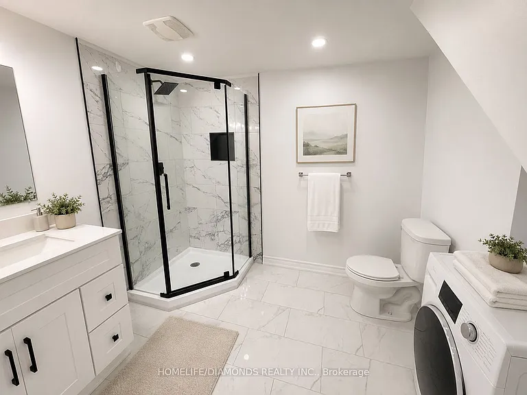 546 Lloyd Ave #BASEMENT — Photo 7