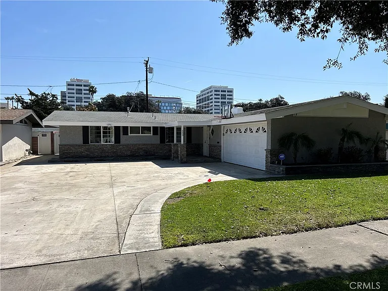 533 S Devon Rd — Photo 1