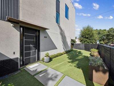 3229 Lee St, Dallas, TX, 75205