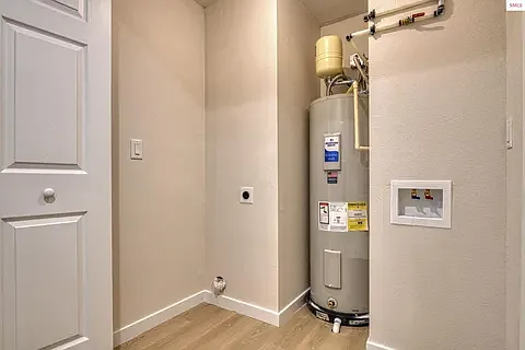 999 W Green Ct #2 — Photo 6