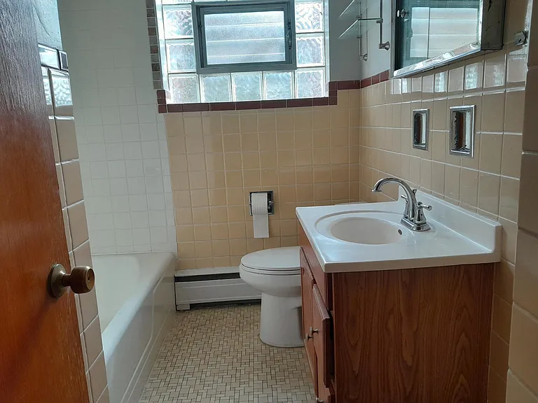 2534 N 73rd Ave #1S — Photo 4