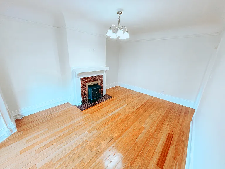 121 Carl St #3 — Photo 9