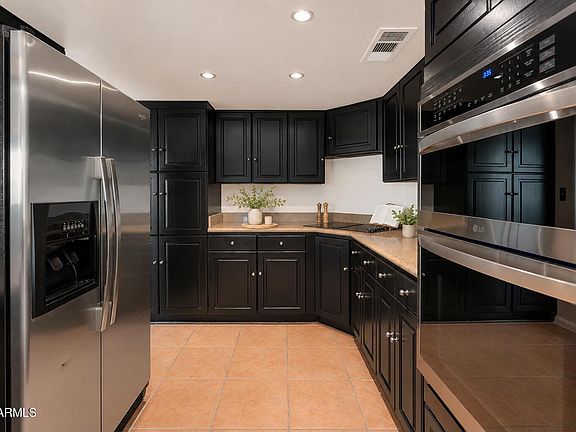 4th image of 2733 E HOPE Street