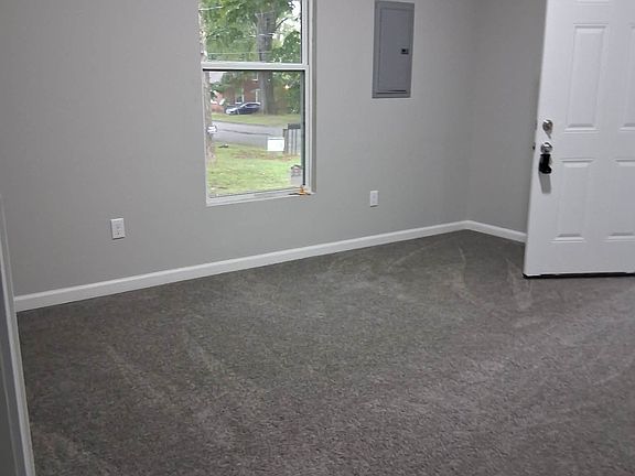 4th image of 32 W Cooper St #B