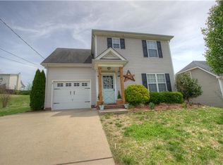 7830 Rainey Dr, Antioch, TN 37013