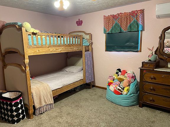 5th image of 238 Landis Ln