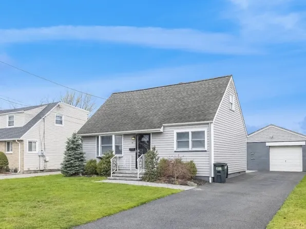 28 Jackson Pl, Moonachie Boro, NJ 07074