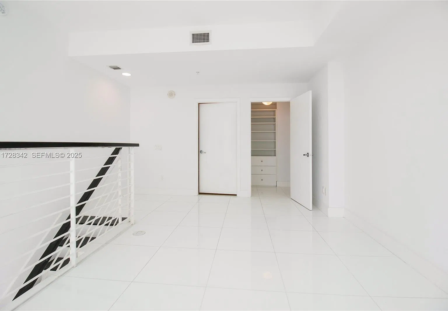 1 bed, 1.5 bath, 784 sqft, $2,750 — Photo 4