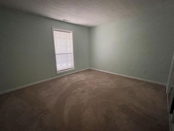 4th image of 10142 Oakton Terrace Rd