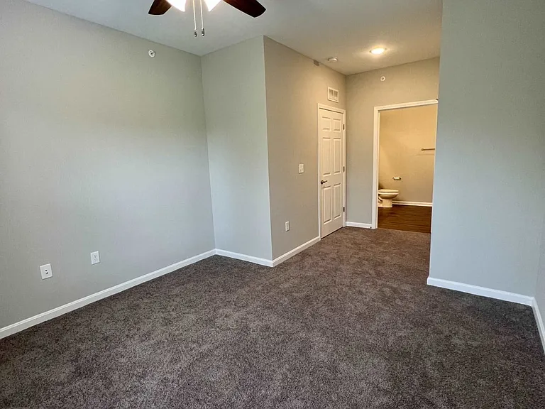 Cardinal Ridge Apartments — Photo 19