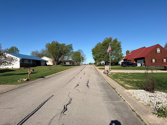 4th image of 944 Troutman Dr