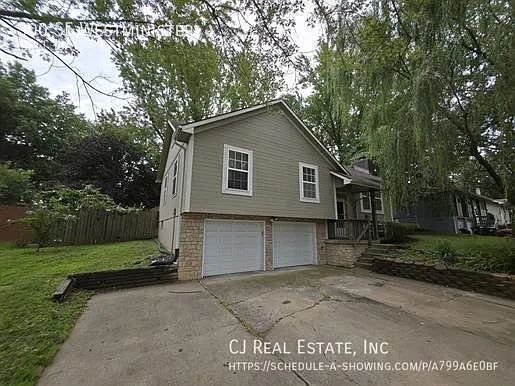 300 SE Westminister Rd
