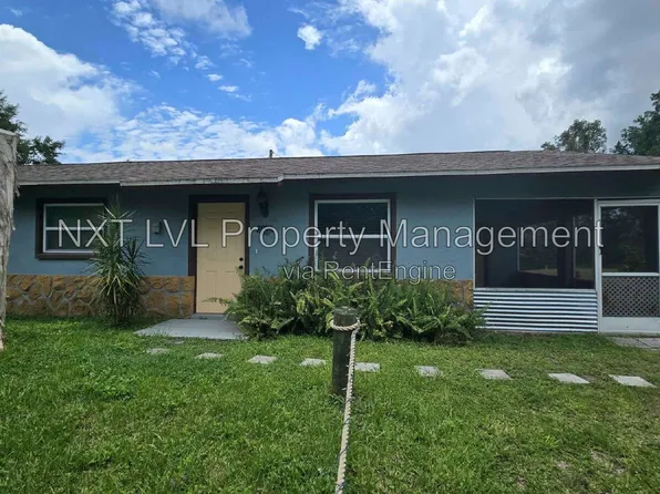 2095 Eloise Cir, North Fort Myers, FL 33917