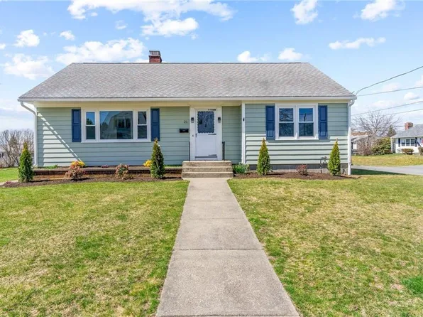 21 Gerald St E, Riverside, RI 02915