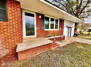 2561 Leslie R Stroud Rd, Kinston, NC 28504