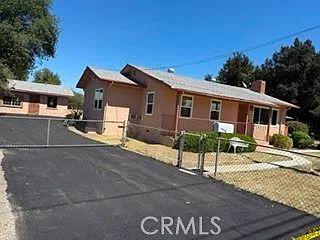 541 E Merced Ave