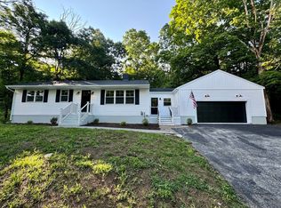 238 Arnold Rd, Sturbridge, MA 01518