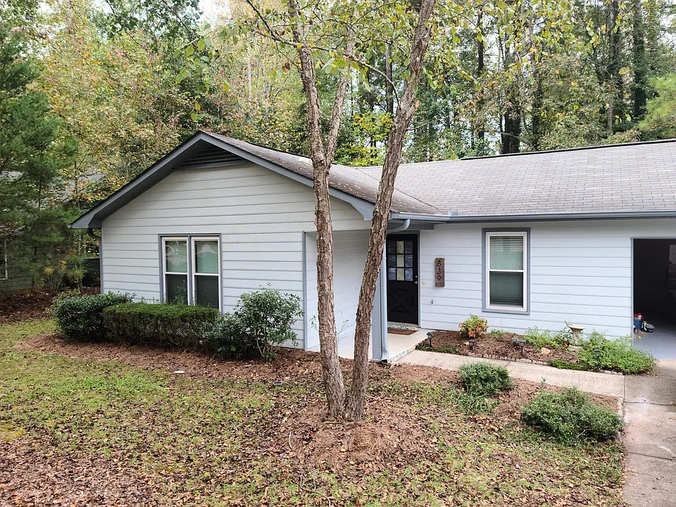839 Bedford Park