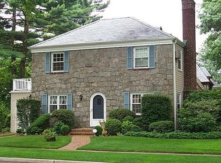 56 Lefferts Rd, Garden City, NY 11530