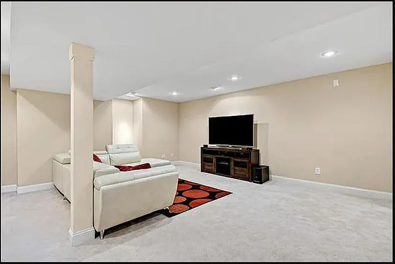 4 bed, 2785 sqft, $3,499 — Photo 3