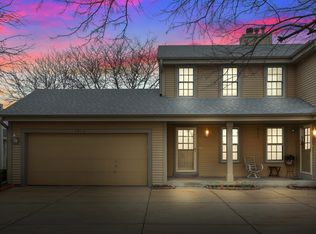 1910 Big Bend Rd, Waukesha, WI 53189