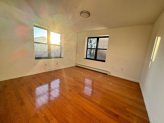 5th image of 1654 84th St #C1