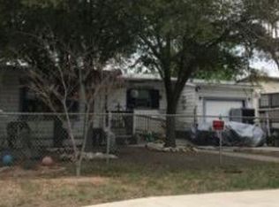 1050 Shadwell Dr, San Antonio, TX 78228