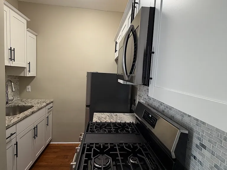 600 Willow Ave #9 — Photo 3