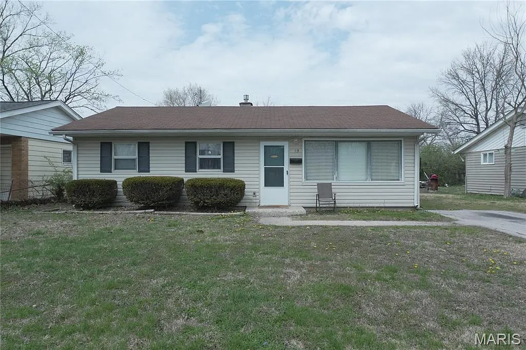 19 Leonard Dr photo 1