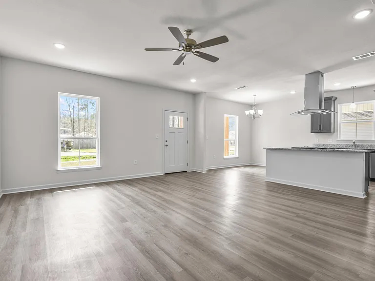 20953 Oregon St — Photo 3