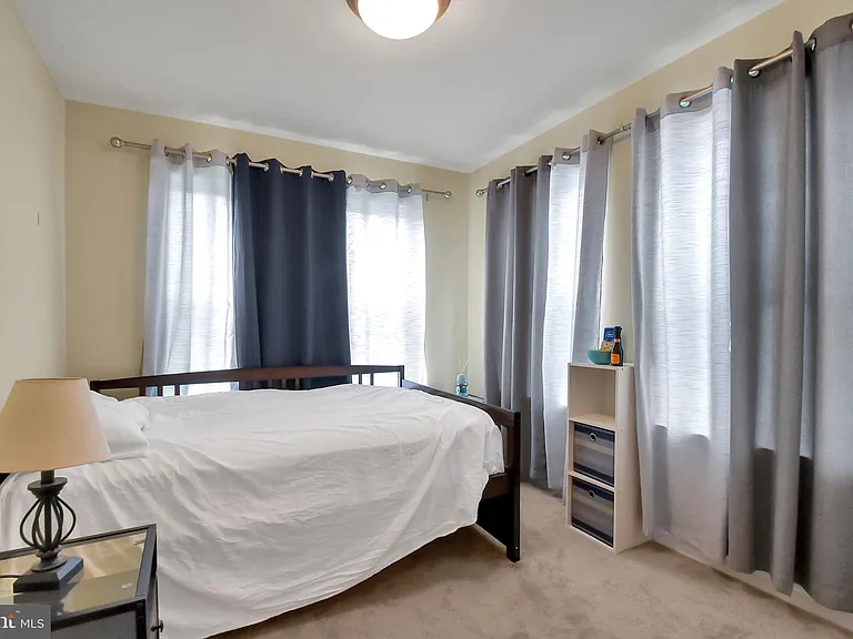121 High Pointe Dr #38 — Photo 17