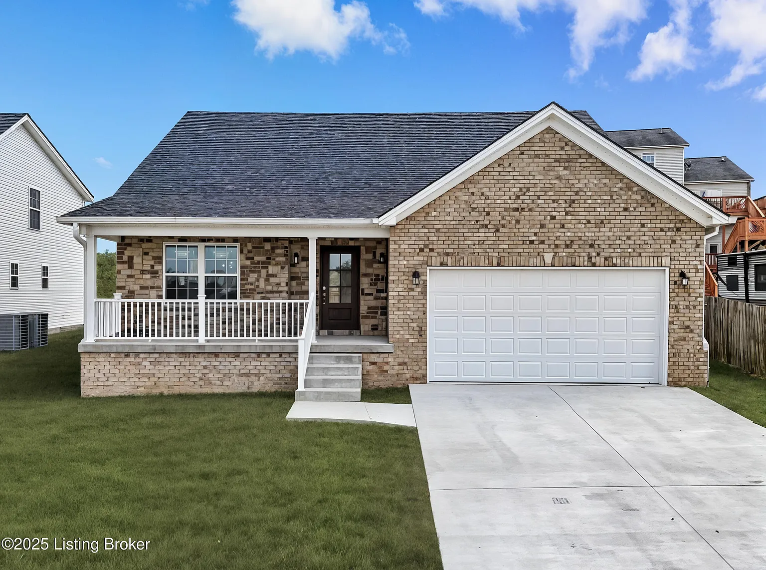 3020 Thorntree Ln photo 1