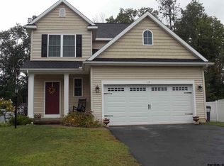 15 Revere Run, Mechanicville, NY 12118