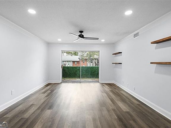 5th image of 6851 Roswell Rd APT N10