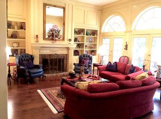 3019 Shadow Dr W, Arlington, TX 76006
