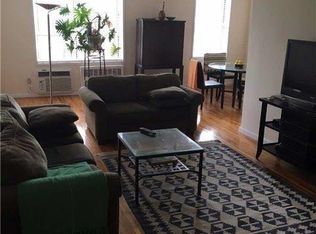 6815 Selfridge St, Flushing, NY 11375